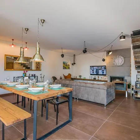 Villa Ctma236/ Modern Decorated With Private Pool Makarska