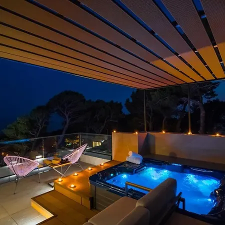 Ctma236/ Modern Decorated With Private Pool Makarska