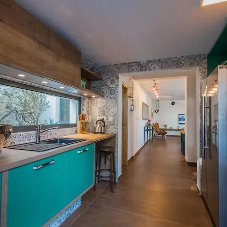 Ctma236/ Modern Decorated With Private Pool